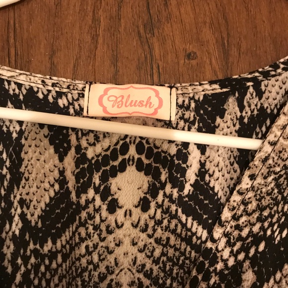 Long sleeve snake skin romper - Picture 2 of 2